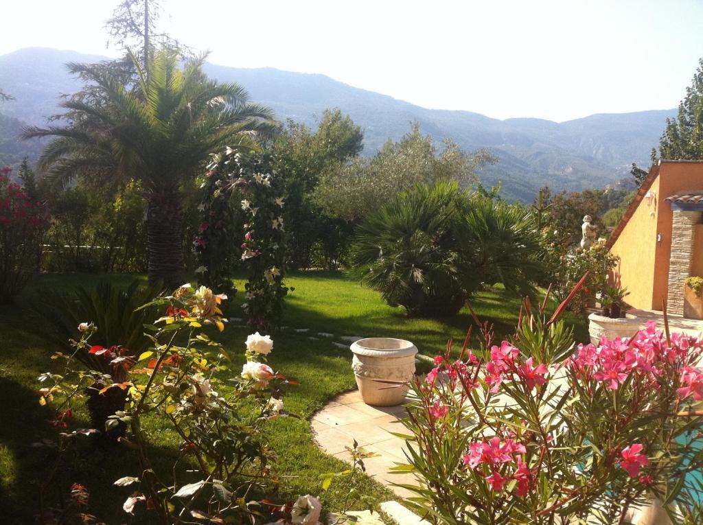 Villa Cyriel Contes  ภายนอก รูปภาพ